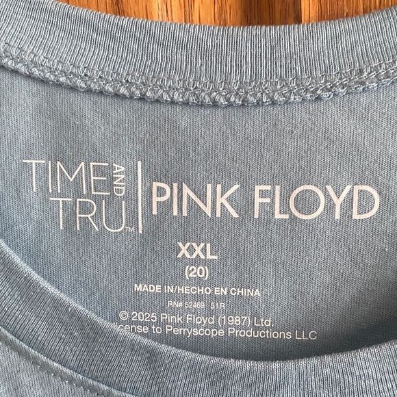 New! Time and Tru Blue Pink Floyd Band Tee - Picture 4 of 5